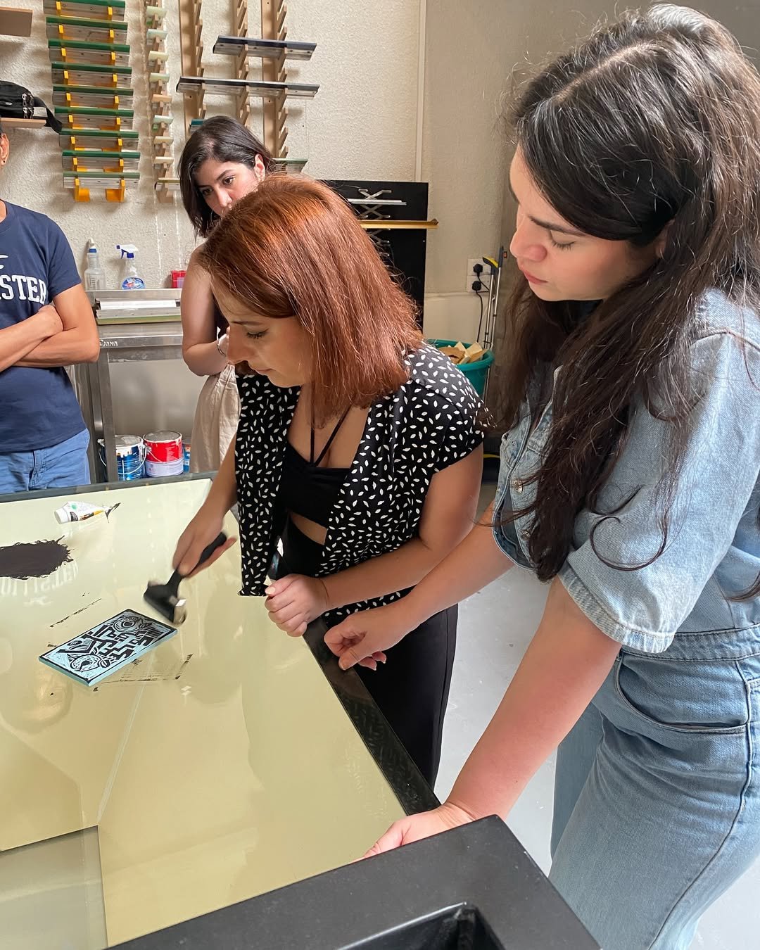 Home blades were out. our linocut workshop with @marahkanzou3 was all about turning myths into bold, (4)